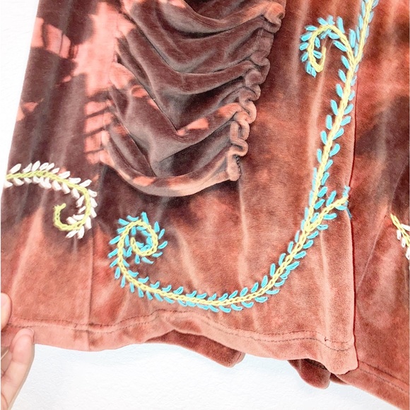 RISING INTERNATIONAL Bleached Tie Dye Velour Ruched Skirt with Pockets SZ: Small - Picture 7 of 12